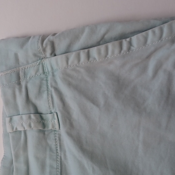 Vineyard Vines light green faded shorts size 4 - Picture 3 of 9